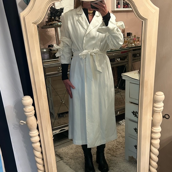 NWT C/MEO Collective Ivory Trench Coat - Picture 6 of 16